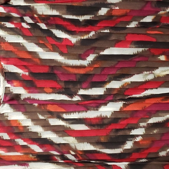 Zac & Rachel Pleated, Lined Flutter Sleeve Top, Large - Picture 2 of 6